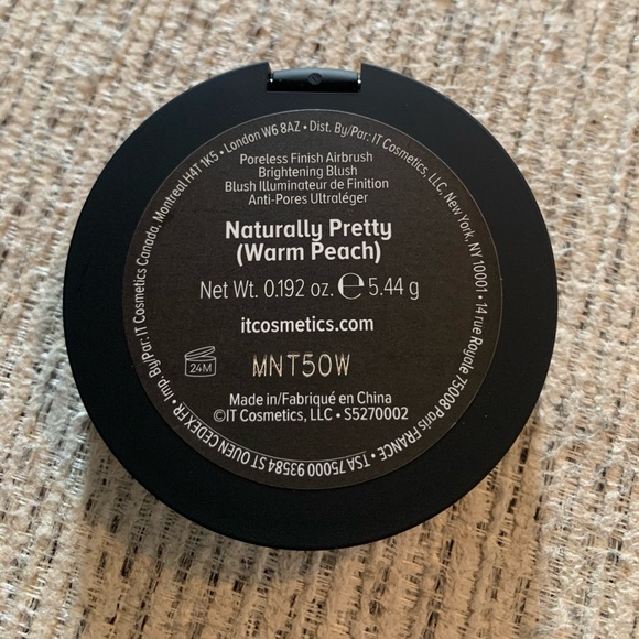 It Cosmetics Blush & Brush $63 Value New U… - Picture 4 of 9